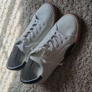 Dolce Vita Sneakers
